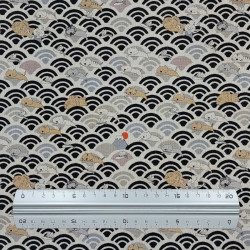 Tissu coton (85%) et lin (15%) chats et vagues japonaises en noir gris et beige (110cm)