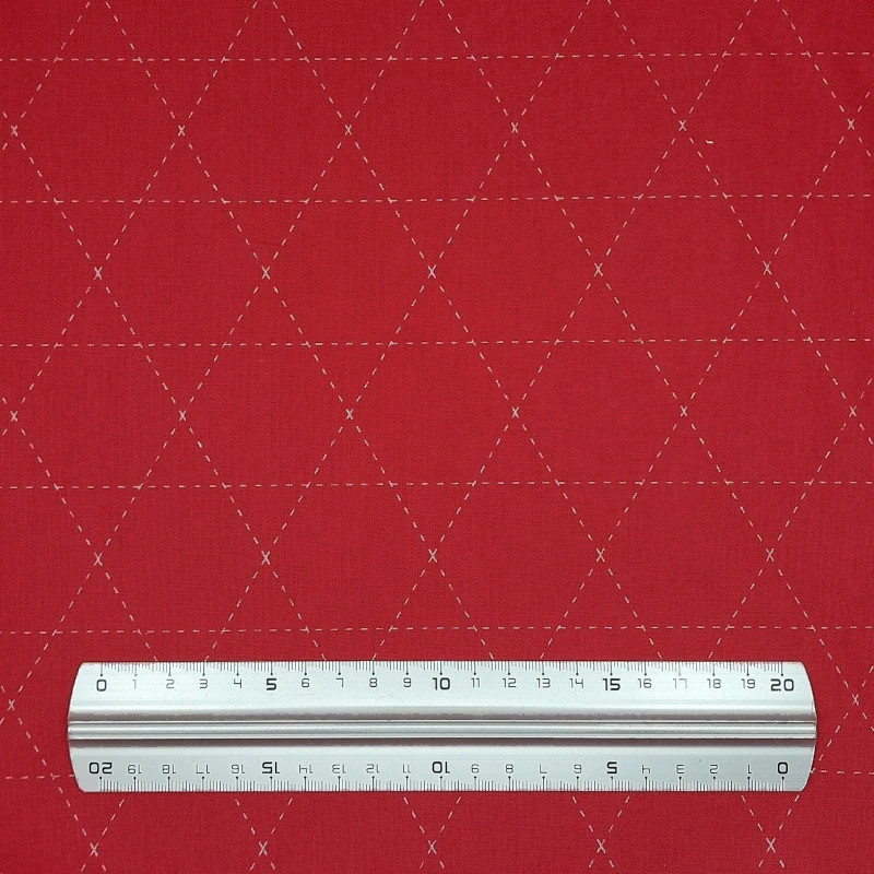 Toile sashiko rouge pré-imprimée étoiles losanges triangles – 100% coton – vente en gros