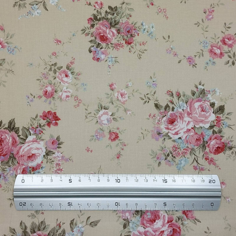 Cotton beige fabric with romantic roses patterns (110cm)