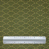 Tissu coton vert sapin grandes vagues dorées (110cm)