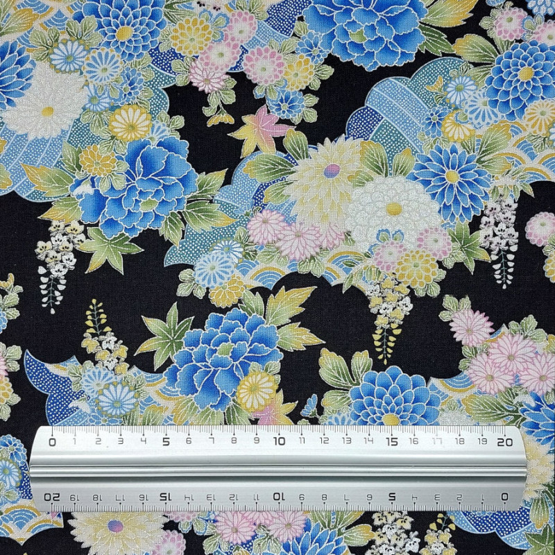 Tissu coton noir fleurs bleues, pastel et argentées (110cm)