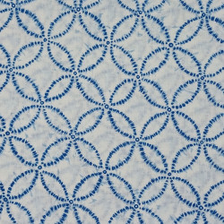 White cotton fabric with blue shippo patterns shibori style (6m x 109cm)